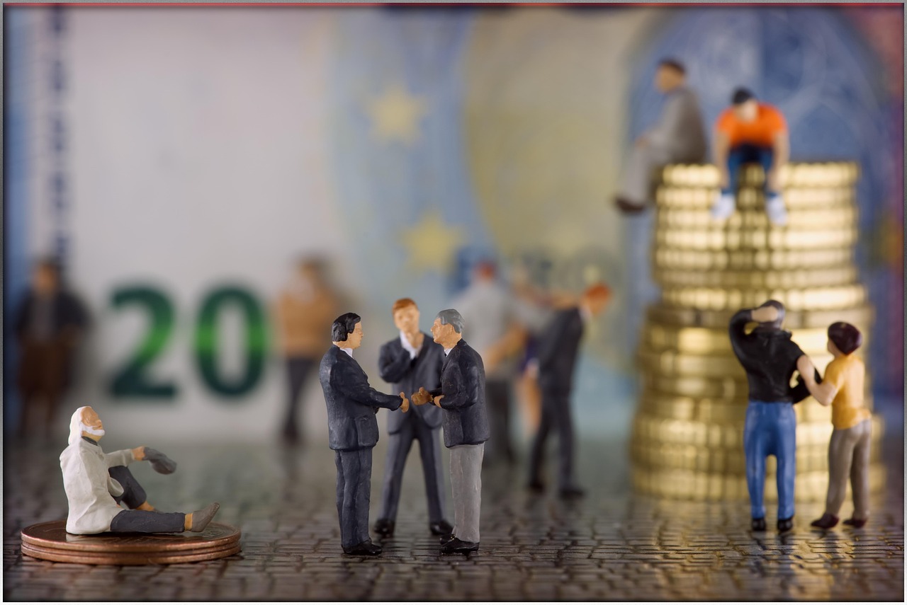 Grafico che mostra l'aumento delle pensioni di invalidità civile nel 2025 e i beneficiari previsti.