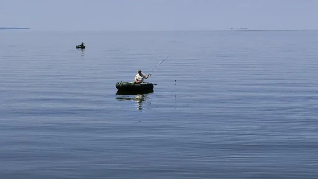 Pesca con galleggiante: come distribuire la piombatura per rallentare la discesa dell’esca