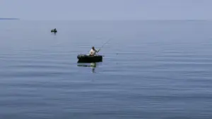 Pesca con galleggiante: come distribuire la piombatura per rallentare la discesa dell’esca